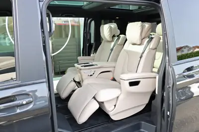 Mercedes-Benz V 300 d lang Exclusive 4Matic — Monospace premium 7 places, pack luxe complet — Thumbnail 9