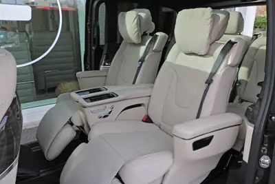 Mercedes-Benz V 300 d lang Exclusive 4Matic — Monospace premium 7 places, pack luxe complet — Thumbnail 12