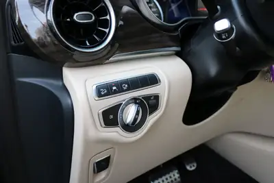 Mercedes-Benz V 300 d lang Exclusive 4Matic — Monospace premium 7 places, pack luxe complet — Thumbnail 26