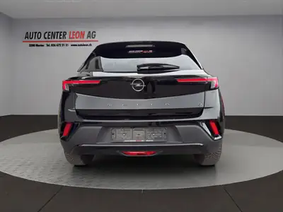 Opel Mokka e GS Line Elegance 2024 — SUV électrique compact, quasi neuf avec garantie batterie — dashboard