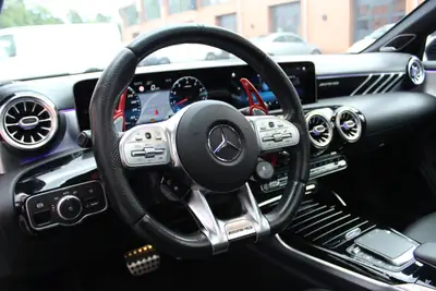 Mercedes-Benz CLA 45 S AMG Shooting Brake — Performance 422 ch, Traction intégrale, 98'000 km — Miniature 8