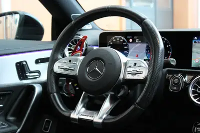 Mercedes-Benz CLA 45 S AMG Shooting Brake — Performance 422 ch, Traction intégrale, 98'000 km — Miniature 10