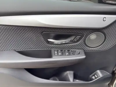 BMW 218 Active Tourer xDrive — Monospace compact diesel, transmission automatique, entretien à jour — Miniatura 12