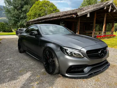 Mercedes-Benz C 63 AMG S Speedshift — Coupé sportif 510 ch, pack NIGHT et suspensions KW — vue extérieure