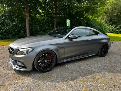 Mercedes-Benz C 63 AMG S Speedshift — Coupé sportif 510 ch, pack NIGHT et suspensions KW — côté