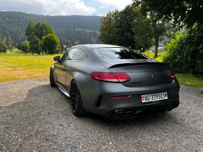 Mercedes-Benz C 63 AMG S Speedshift — Coupé sportif 510 ch, pack NIGHT et suspensions KW — intérieur