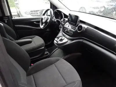 Mercedes-Benz V 220 d Lang 4Matic — Monospace premium 7 places, motorisation diesel efficace — detail