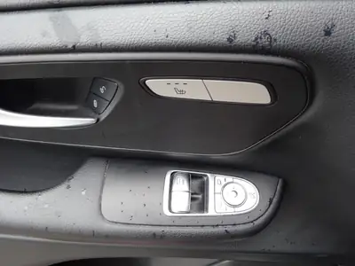 Mercedes-Benz V 220 d Lang 4Matic — Monospace premium 7 places, motorisation diesel efficace — Thumbnail 8