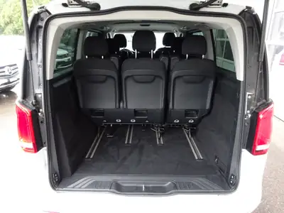 Mercedes-Benz V 220 d Lang 4Matic — Monospace premium 7 places, motorisation diesel efficace — Thumbnail 13