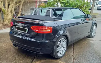 Audi A3 Cabriolet 1.8 TFSI — Élégance décapotable, S-Line et 160 ch — fianco