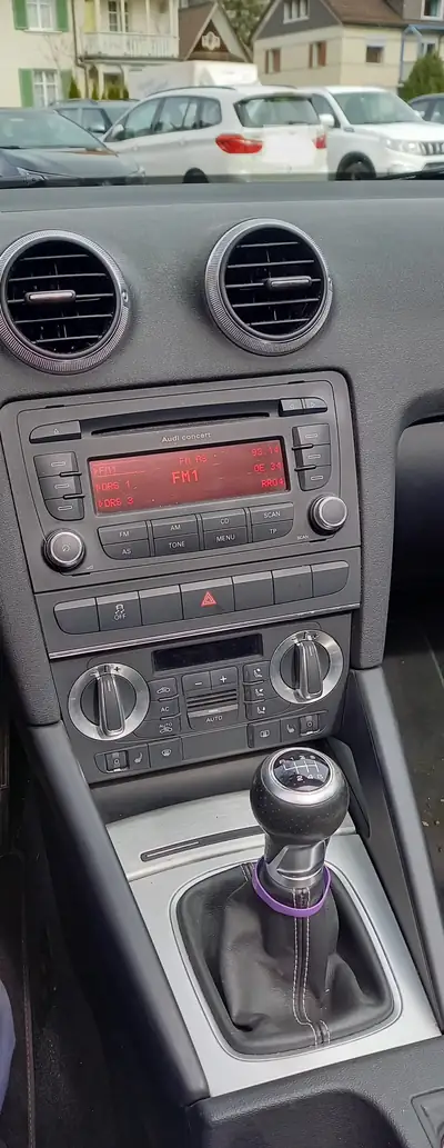 Audi A3 Cabriolet 1.8 TFSI — Élégance décapotable, S-Line et 160 ch — cruscotto
