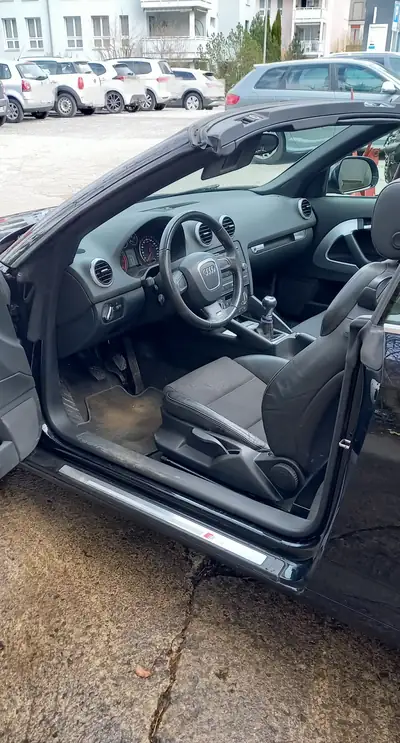 Audi A3 Cabriolet 1.8 TFSI — Élégance décapotable, S-Line et 160 ch — interni