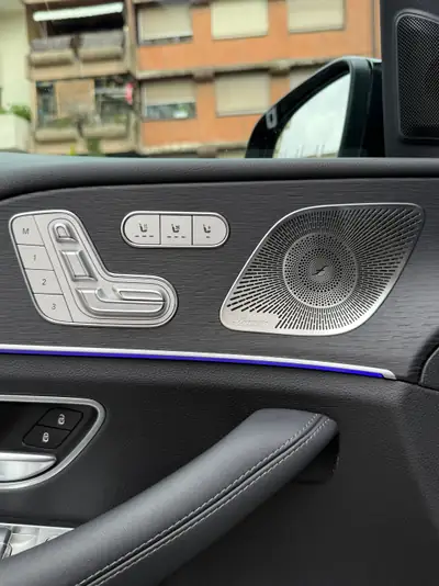 Mercedes-Benz GLE Coupé 400 e 4Matic+ — SUV hybride rechargeable, 17 000 km seulement — Miniature 12