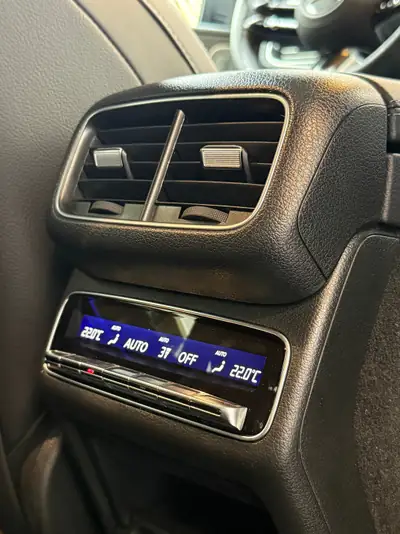 Mercedes-Benz GLE Coupé 400 e 4Matic+ — SUV hybride rechargeable, 17 000 km seulement — Miniature 15