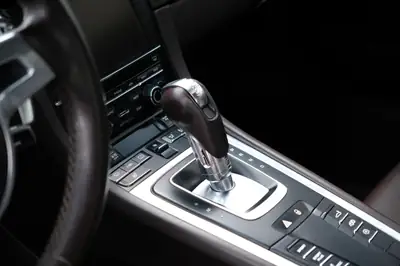 Porsche 911 Carrera 4S PDK — Propulsion intégrale, 400 ch et transmission sport — Thumbnail 10
