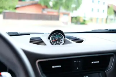 Porsche 911 Carrera 4S PDK — Propulsion intégrale, 400 ch et transmission sport — Thumbnail 18