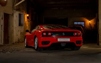 Ferrari F360 Modena — Légendaire coupé sport 400 ch, historique complet — Miniature 7