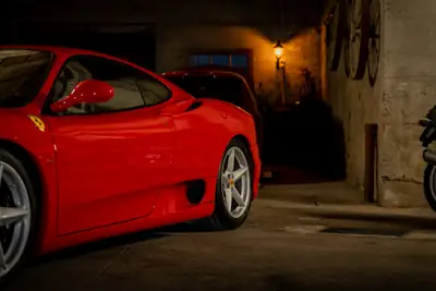 Ferrari F360 Modena — Légendaire coupé sport 400 ch, historique complet — Miniature 12