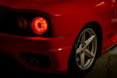 Ferrari F360 Modena — Légendaire coupé sport 400 ch, historique complet — Miniature 15