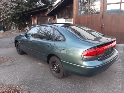 Mazda 626 2.0i Fresh Line — Berline compacte fiable, 121 000 km, essence manuelle — intérieur