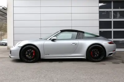 Porsche 911 Targa 4 GTS PDK — Chef-d'œuvre cabriolet, 450 ch et garantie Approved — Miniatura 10