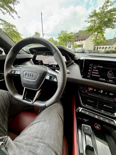 Audi e-tron GT quattro 2023 — Gran turismo électrique haute performance, 63 000 km — détail