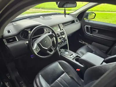 Land Rover Discovery Sport 2.0 TD4 SE — SUV 7 places robuste, sans accident, 111'994 km — Miniature 7