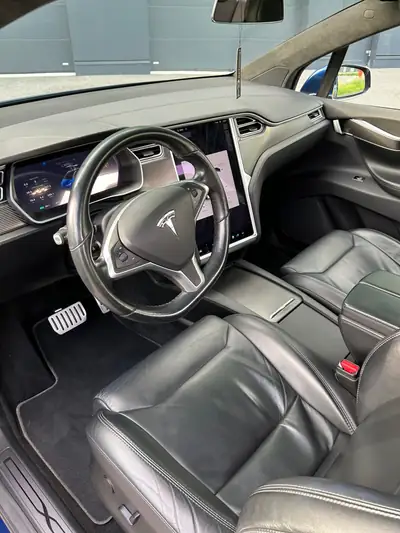 Tesla Model X 100D Performance — SUV électrique 6 places, 772 ch, freins et pneus neufs — cruscotto