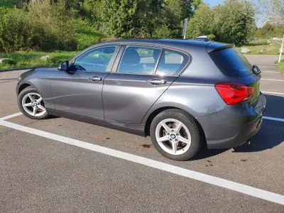 BMW 118i Sport Line Steptronic — Berline compacte sportive, entretien impeccable — arrière