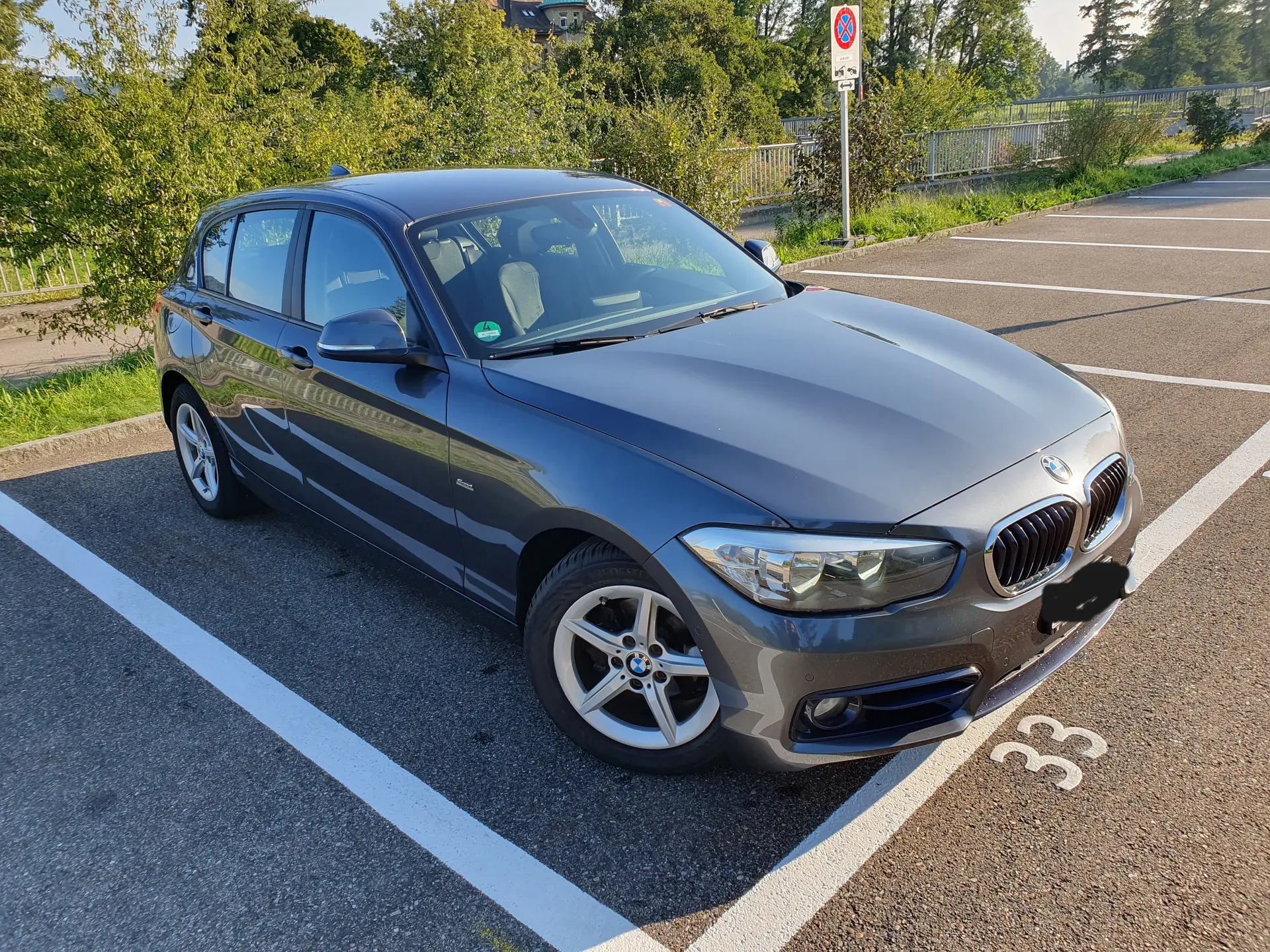 BMW 118i Sport Line Steptronic — Berline compacte sportive, entretien impeccable