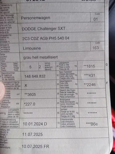 Dodge Challenger SXT 3.6 — Muscle-car américain, 309 ch et design intemporel — Miniature 11