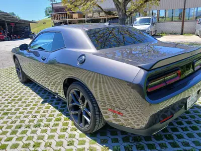 Dodge Challenger SXT 3.6 — Muscle-car américain, 309 ch et design intemporel — Miniature 13