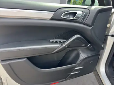 Porsche Cayenne Turbo 2012 — SUV sportif 500 ch, sans sinistre — Thumbnail 23