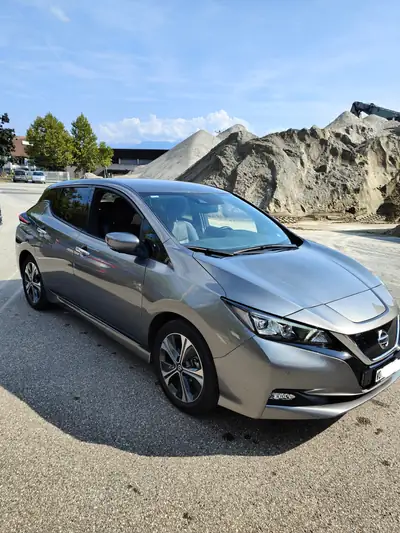 Nissan Leaf Tekna — Électrique zéro émission, 31 500 km seulement — interni