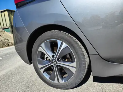 Nissan Leaf Tekna — Électrique zéro émission, 31 500 km seulement — Miniatura 13