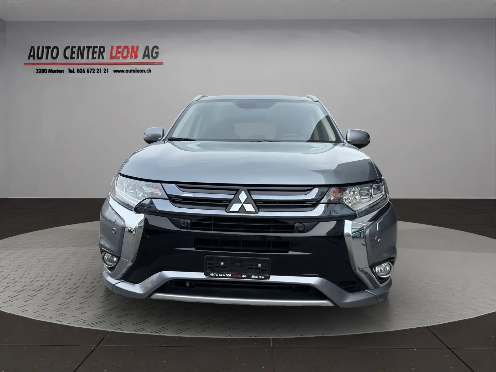 Mitsubishi Outlander 2.0 PHEV Diamond — SUV hybride rechargeable 4×4, toit panoramique