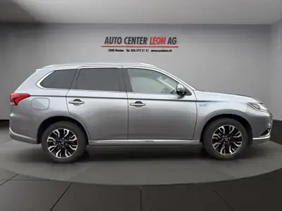 Mitsubishi Outlander 2.0 PHEV Diamond — SUV hybride rechargeable 4×4, toit panoramique — Thumbnail 7