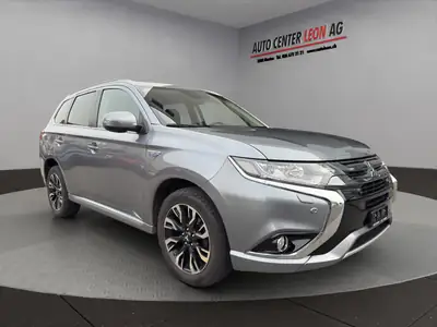 Mitsubishi Outlander 2.0 PHEV Diamond — SUV hybride rechargeable 4×4, toit panoramique — Thumbnail 8