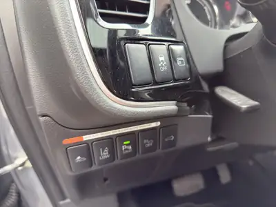 Mitsubishi Outlander 2.0 PHEV Diamond — SUV hybride rechargeable 4×4, toit panoramique — Thumbnail 21