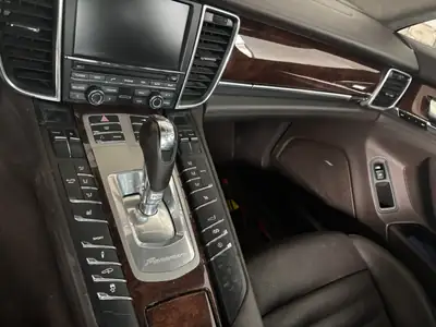 Porsche Panamera Turbo 4.8 PDK — Gran turismo 500 ch, tous terrains, équipement premium — Miniatur 8