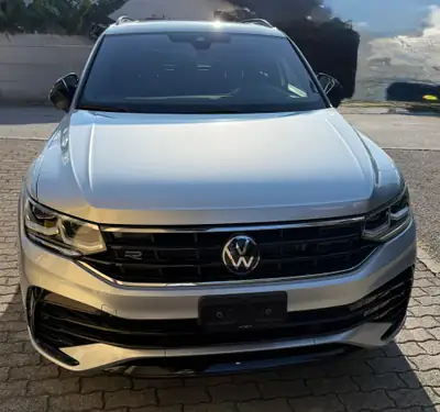 VW Tiguan 2.0TSI R-Line 4Motion — SUV performant, 23 500 km seulement — côté