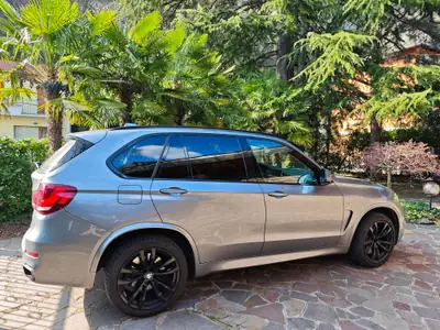 BMW X5 xDrive 50i Pure M Sport Plus — SUV premium 7 places, 450 ch, 72 000 km — intérieur