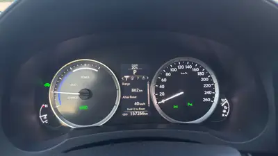 Lexus IS 300h Automatic — Berline hybride élégante, 160000 km, consommation exemplaire — detail