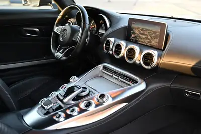 Mercedes-AMG GT Speedshift DCT — Coupé sportif 462 ch, service AMG certifié — cruscotto