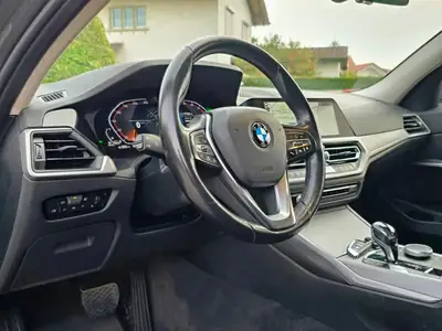 BMW 320d xDrive Touring — Break diesel hybride 48V, 190 ch et traction intégrale — Thumbnail 16