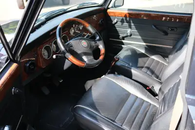 MINI Cooper 1.3i — Classique urbain des années 2000, toit ouvrant électrique — Miniatura 8