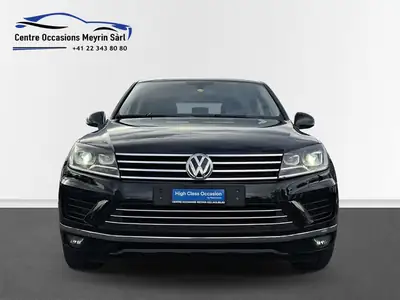 VW Touareg 3.0 TDI — SUV premium diesel, suspension pneumatique, kilométrage maîtrisé — interior