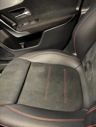 Mercedes-Benz Classe A 200 AMG Line — Élégance compacte, faible kilométrage — détail