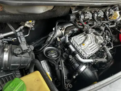 VW T6 Caravelle 4Motion DSG — Monospace 8 places premium, diesel puissant et tout-terrain — cruscotto