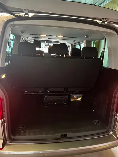 VW T6 Caravelle 4Motion DSG — Monospace 8 places premium, diesel puissant et tout-terrain — interni